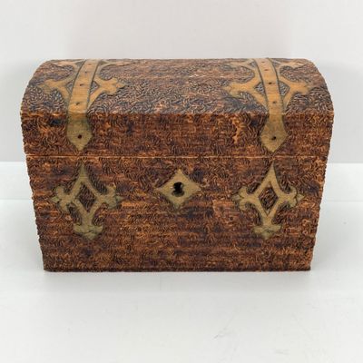 LOT 520: Vintage Carved Wood / Horn Collection - Poland Jewelry / Trinket Box, Panther and Catch All / Plate