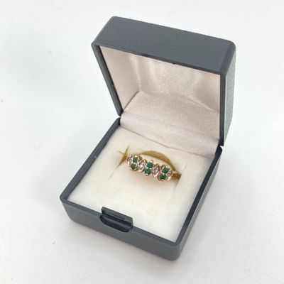 LOT 47: ESX Gold Emerald and Diamond Chip Ring - 10KT, 2.0 GTW, Sz 6.5