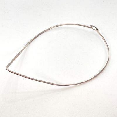 LOT 72: Sterling Silver Jewelry - Purple Baguette Heart Pendant Necklace with Box Chain 7.0 GTW, 20" and Collar Necklace TW 15g
