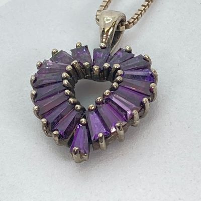 LOT 72: Sterling Silver Jewelry - Purple Baguette Heart Pendant Necklace with Box Chain 7.0 GTW, 20" and Collar Necklace TW 15g