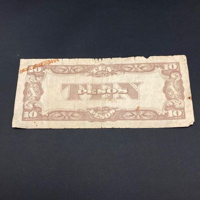 LOT 525: Vintage Foreign Currency / Paper Money