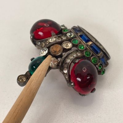 LOT 6: Vintage Trifari Alfred Philippe Crown Cabochon Brooch Pin - 13.0 GTW
