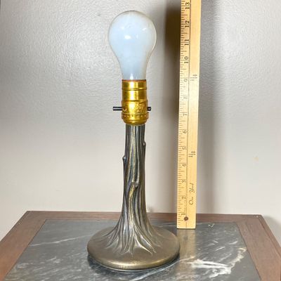 LOT 534: Vintage Tiffa-Mini Stained Glass Table Lamp