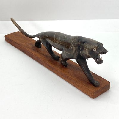 LOT 520: Vintage Carved Wood / Horn Collection - Poland Jewelry / Trinket Box, Panther and Catch All / Plate