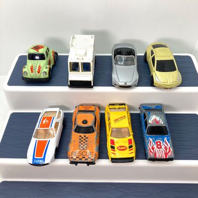 LOT 85: Vintage Diecast / Plastic Toy Cars - Matchbox, Maisto and More