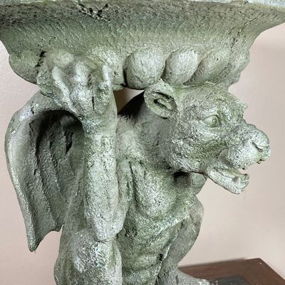 LOT 535: Gargoyle Greeter - Resin Gargoyle Bowl / Feeder