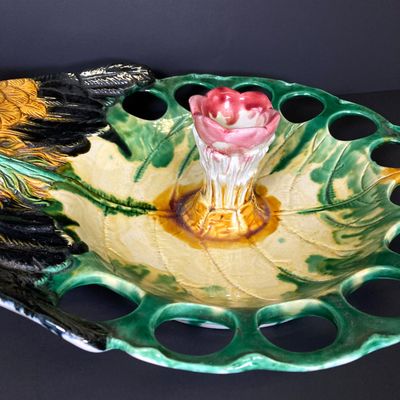 LOT 82: Vintage Mid-Century Majolica Style Ceramic Rooster Egg Holder Serving Platter