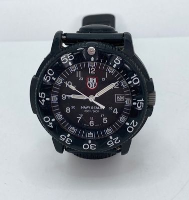LOT 522: Luminox Navy Seals - T Swiss Made T 200m / 660ft Watch