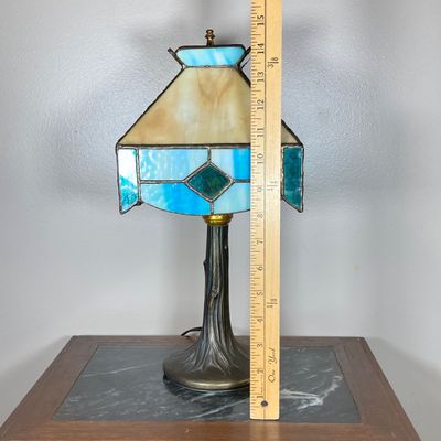 LOT 534: Vintage Tiffa-Mini Stained Glass Table Lamp