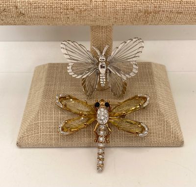 LOT 7: Collection of Brooch / Pins - Butterflies, Dragonflies Including 925 and Brown and Purple Flower