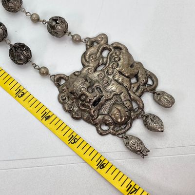 LOT 521: Vintage Ornate Metal Foo Dog / Lion Statement Necklace