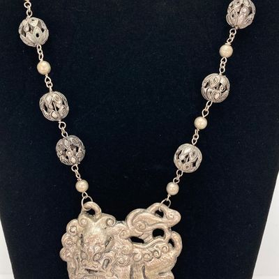 LOT 521: Vintage Ornate Metal Foo Dog / Lion Statement Necklace