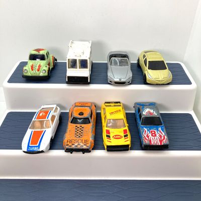 LOT 85: Vintage Diecast / Plastic Toy Cars - Matchbox, Maisto and More