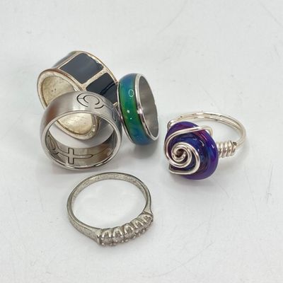 LOT 528: Assorted Rings (Wire Wrapped / Mood Style and More) with Snake Ear Cuff Set