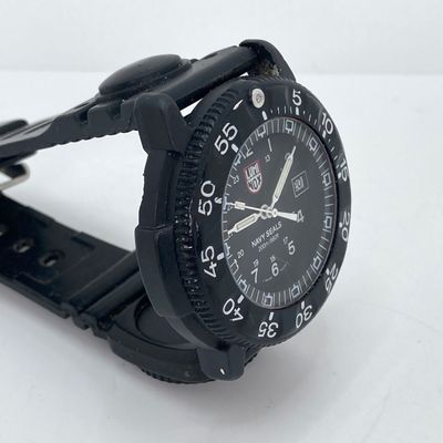 LOT 522: Luminox Navy Seals - T Swiss Made T 200m / 660ft Watch