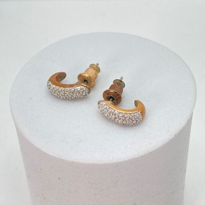 LOT 39: Large Collection of Assorted Jewelry - Sterling Earrings TW 7.3g, Napier Earrings, Fashion Rings and Pins