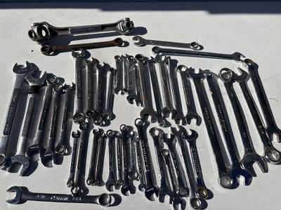 Sale Photo Thumbnail #163: Variety of craftsman, NAPA and others
