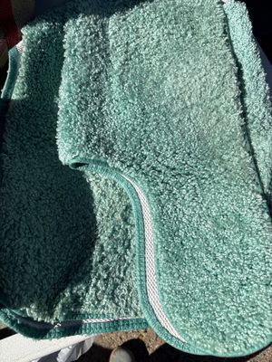 Sale Photo Thumbnail #122: Seven fabric tools, two sets of bath
