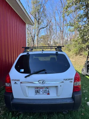 2007 Hyundai Tucson V6 SUV with Roof Rack