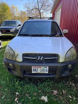 2007 Hyundai Tucson V6 SUV with Roof Rack