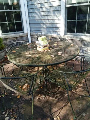 Round Wrought Iron Patio Table & 4 Matching Chairs