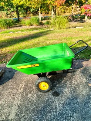 Sale Photo Thumbnail #29: JDeere 8Y Dump Cart