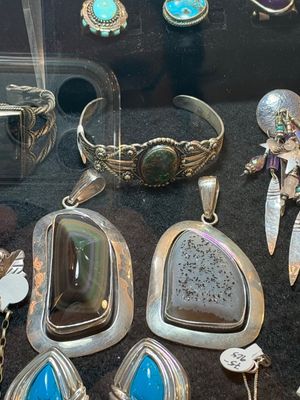 Sale Photo Thumbnail #143