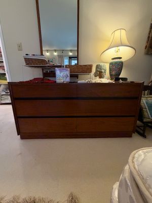 Sale Photo Thumbnail #649