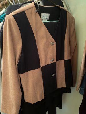 Sale Photo Thumbnail #741