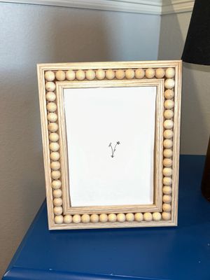 Sale Photo Thumbnail #572: Frame for a 5x7 photo
Table 24x15x24T
18” Lamp