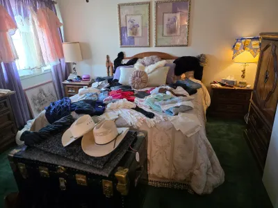Sale Photo Thumbnail #105