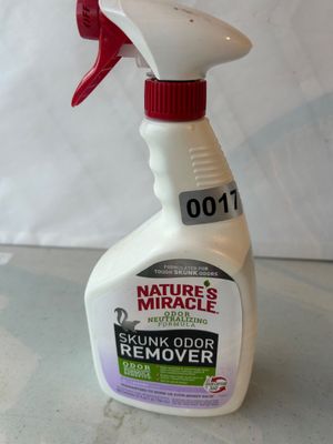 Sale Photo Thumbnail #17: One 32 fl oz (1 qt / 946 mL) spray bottle of Nature's Miracle Skunk Odor Remover neutralizing formula in Lavender scent. Formulated for tough skunk odors on fabrics, clothing, carpets, and other contaminated surfaces. Bottle appears partially used or full