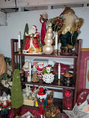 Sale Photo Thumbnail #63: Christmas decor