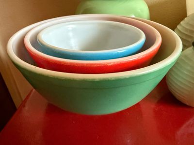 Sale Photo Thumbnail #2: Vintage Pyrex primary colors 400 series mixing bowl set featuring green, red, blue, and yellow bowls.
