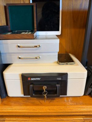 Sale Photo Thumbnail #693