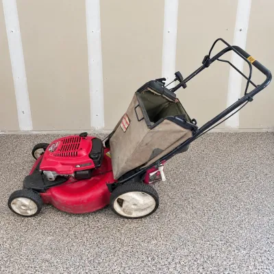 Sale Photo Thumbnail #72: G lawnmower