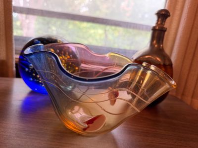 Sale Photo Thumbnail #190: There is a huge selection of Beautiful items in this Online sale.  You are bidding on all items in the photo unless stated otherwise.  Purchases are charged at the close of the auction. Shipping, when available, is only to addresses entered in estatesales