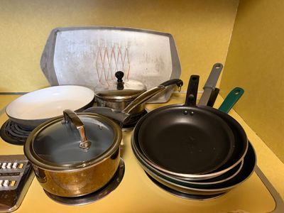 Sale Photo Thumbnail #211: There is a huge selection of Beautiful items in this Online sale.  You are bidding on all items in the photo unless stated otherwise.  Purchases are charged at the close of the auction. Shipping, when available, is only to addresses entered in estatesales