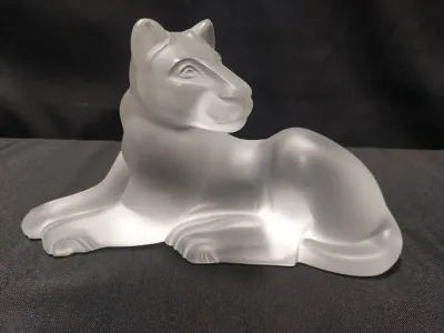 LALIQUE "SIMBA" LIONESS FROSTED CRYSTAL FIGURINE