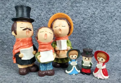 Christmas Caroler Figurines
