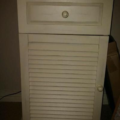 2 small cabinets