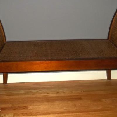 Beautiful bench that matches the entertainment center