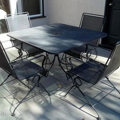 Mid century metal Patio Set