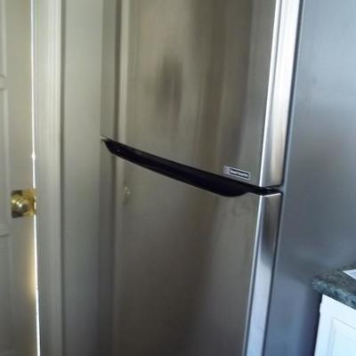 LG Refrigerator As New
Purchased 6 months ago for 1200.00
Priced at an unbelievable price for the sale. 