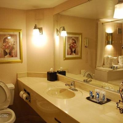 King Suite 403