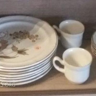 multiple cups, shot glasses, and other pieces. See photos.
