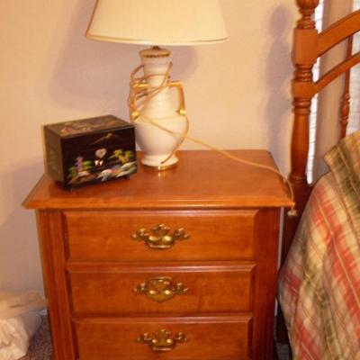 TELL CITY NIGHT STAND