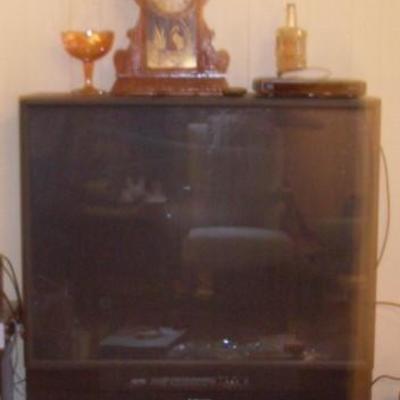 LARGE TV