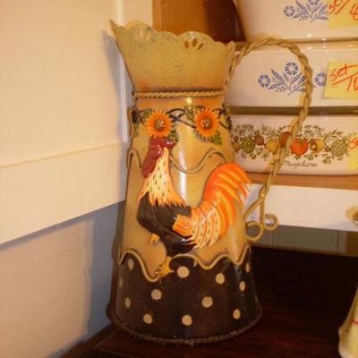 CHICKEN METAL PITCHER