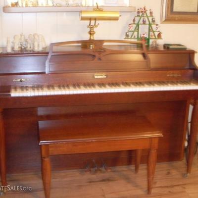 BALDWIN PIANO